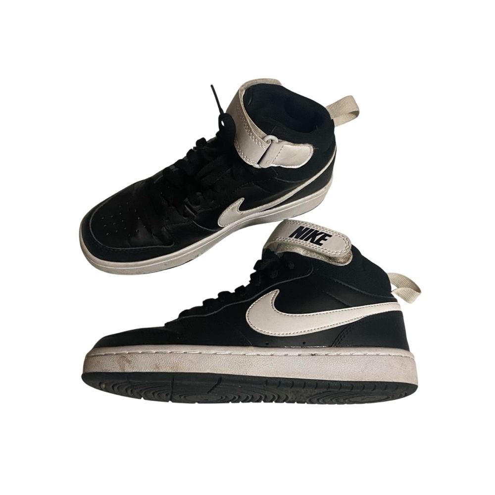 Nike Boy's Grade School Court Borough Mid 2 Black White Sneakers GS Sz 4.5 - Picture 5 of 6